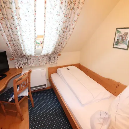 Freihof Szálloda 3*