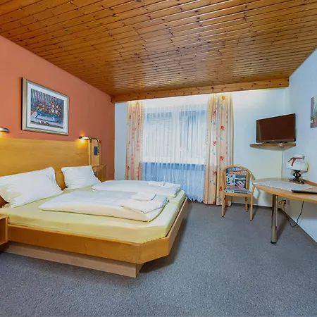 Hotel Freihof 3*